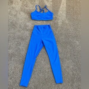 Alo yoga 6/7 high-waisted airlift legging and bra top royal blue